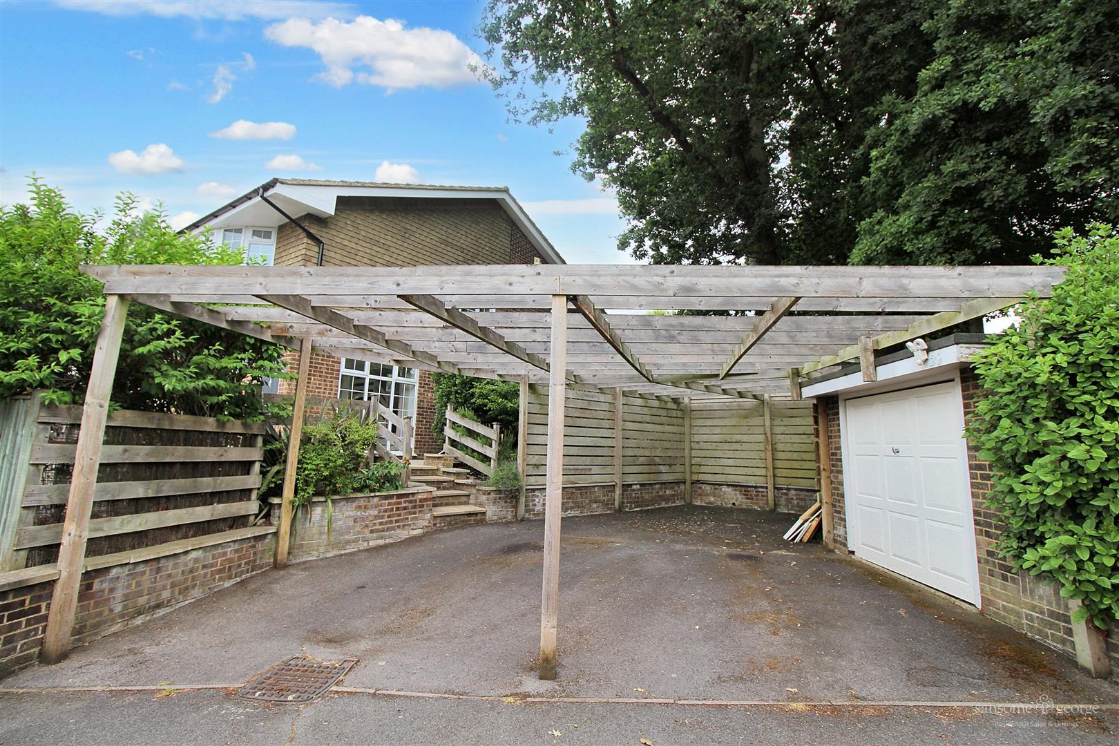 Lower Elmstone Drive, Tilehurst, Reading